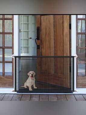 (NWT) Dog Gate Ingenious Mesh Dog Fence For Indoor and Outdoor Safe Pet Dog gate